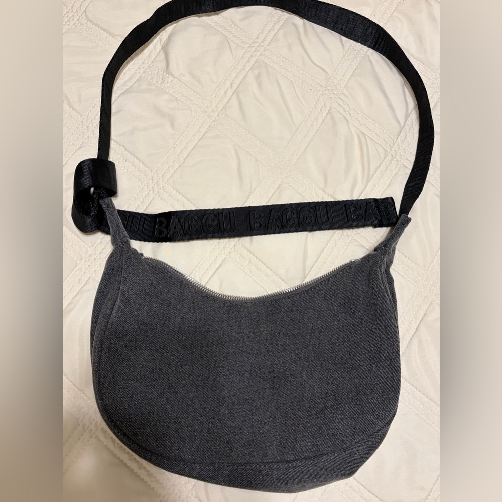 BAGGU Small Denim Crescent Bag